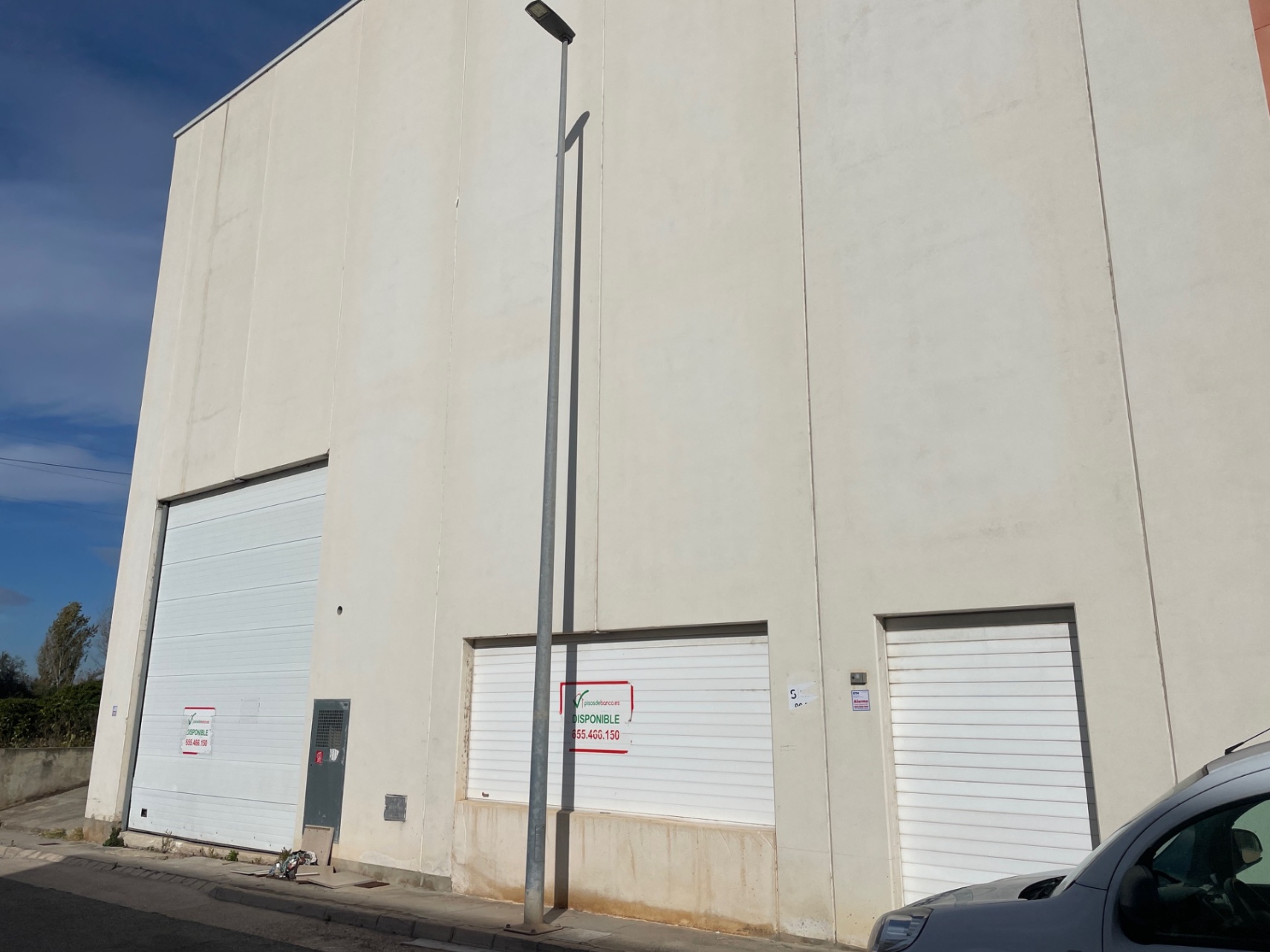 Industrial warehouse for sale